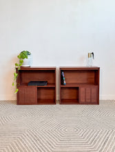 Load image into Gallery viewer, Pair of MCM shelves