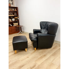 Load image into Gallery viewer, Calia Salotti Italian Black Leather Chair and Ottoman Set Made in Italy