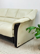 Load image into Gallery viewer, Ekornes Stressless Oslo Loveseat