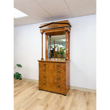 Load image into Gallery viewer, Vintage Faux Burlwood Traditional Entry Console Mirror 4-Drawer Brass Cabinet