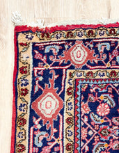 Load image into Gallery viewer, Vintage Bidjar Rug