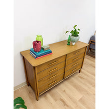 Load image into Gallery viewer, Vintage Davis Furniture MCM Atomic 8 Drawer Dresser With Wood Pulls Clean Lines