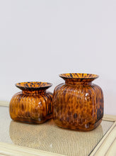 Load image into Gallery viewer, Pair of Tortoise Vases