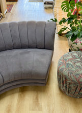 Load image into Gallery viewer, Vintage Serpentine Bernhardt Sofa