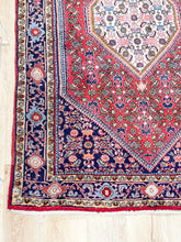 Load image into Gallery viewer, Vintage Bidjar Rug