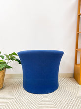 Load image into Gallery viewer, Mid Century Sunar Hauserman Chair