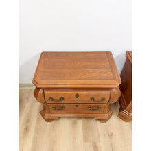 Load image into Gallery viewer, Vintage Century Furniture Provincial Curvy Nightstand Pair Classic Bedroom Table
