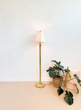 Load image into Gallery viewer, Brass Hollywood Regency Lamp
