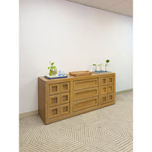 Load image into Gallery viewer, Thomasville Blonde Oak 9-Drawer Dresser Vintage Bedroom Storage MCM Dresser
