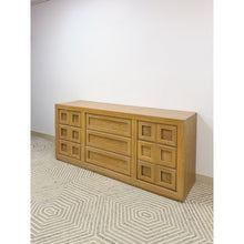 Load image into Gallery viewer, Thomasville Blonde Oak 9-Drawer Dresser Vintage Bedroom Storage MCM Dresser
