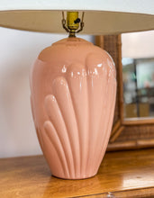 Load image into Gallery viewer, Vintage Shell Lamp
