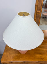Load image into Gallery viewer, Vintage Shell Lamp
