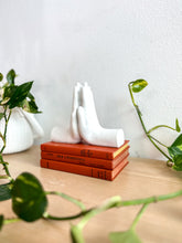 Load image into Gallery viewer, Praying Hands Modern Bookends
