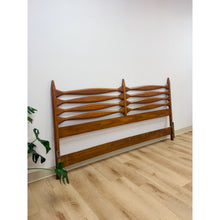 Load image into Gallery viewer, Vintage Heritage Furniture MCM Pointed King Headboard Mid Century Modern Bed
