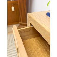 Load image into Gallery viewer, Thomasville Blonde Oak 9-Drawer Dresser Vintage Bedroom Storage MCM Dresser

