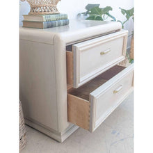 Load image into Gallery viewer, Single Thomasville Nightstand
