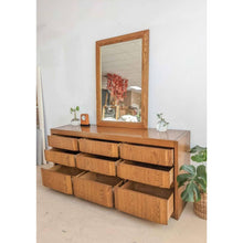 Load image into Gallery viewer, Thomasville Mid Century Long Dresser
